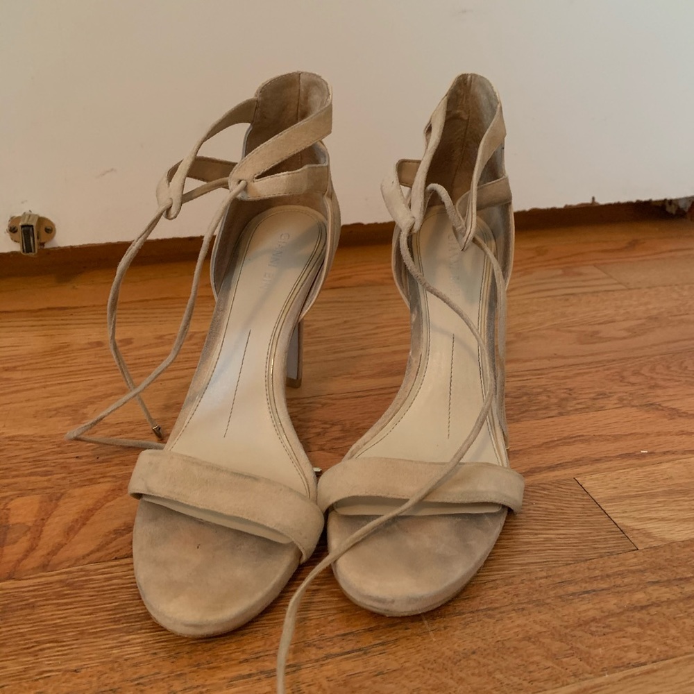 Gianni Bini Nude Suede Heels